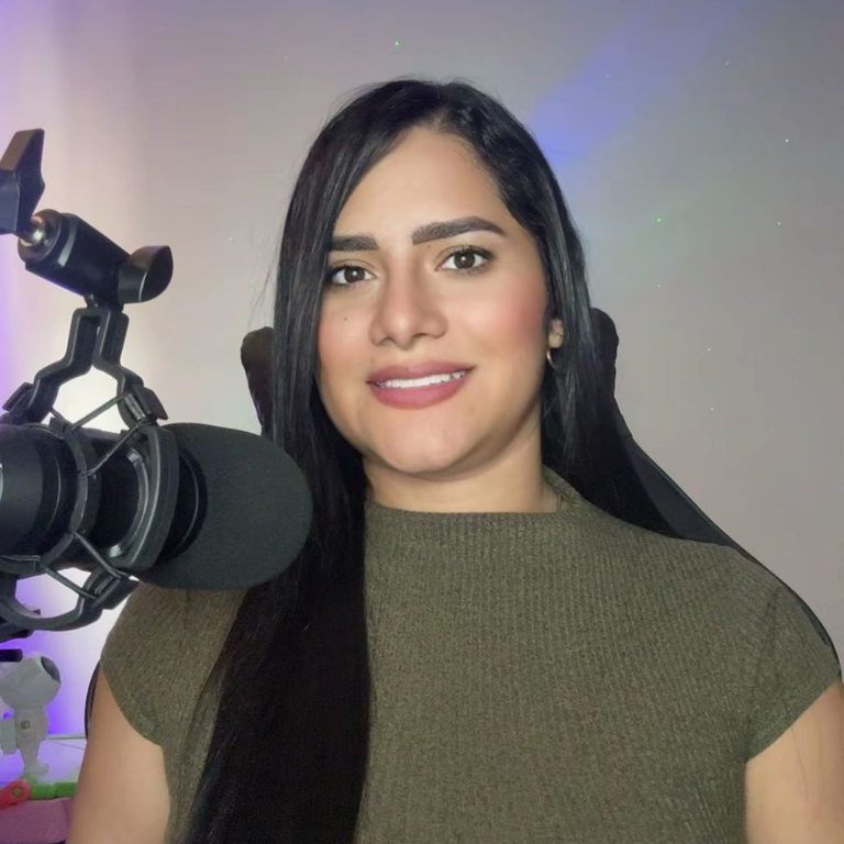 Angela- Capacitadora